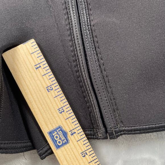 Henderson Women's Pink and Black Shorty Wetsuit - Picture 7 of 10